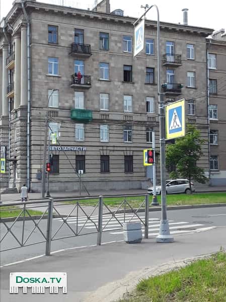 Срочно  2-х комнатная квартира в сталинском доме постройки 56