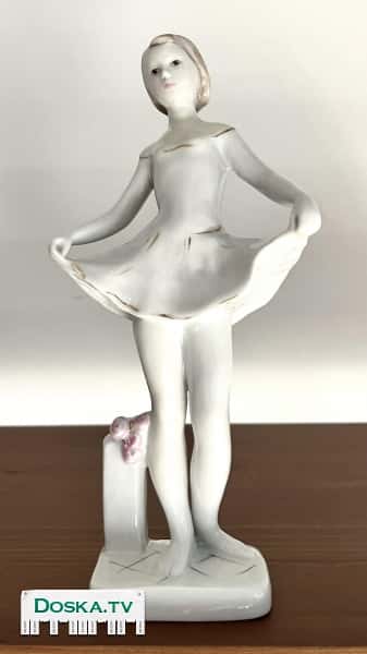 Фарфоровая статуэтка "Юная балерина" счастливое детство ЛФЗ