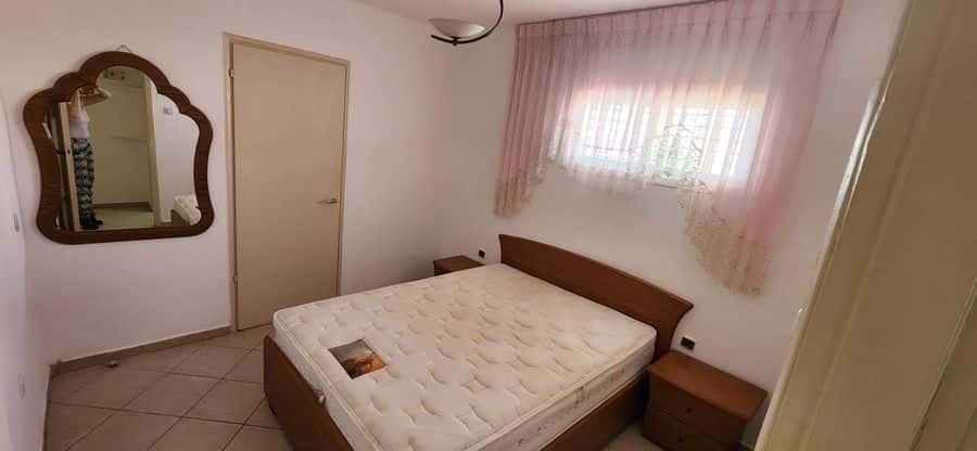 Сдам в Беэр Шеве. 2х комнатная квартира + балкон